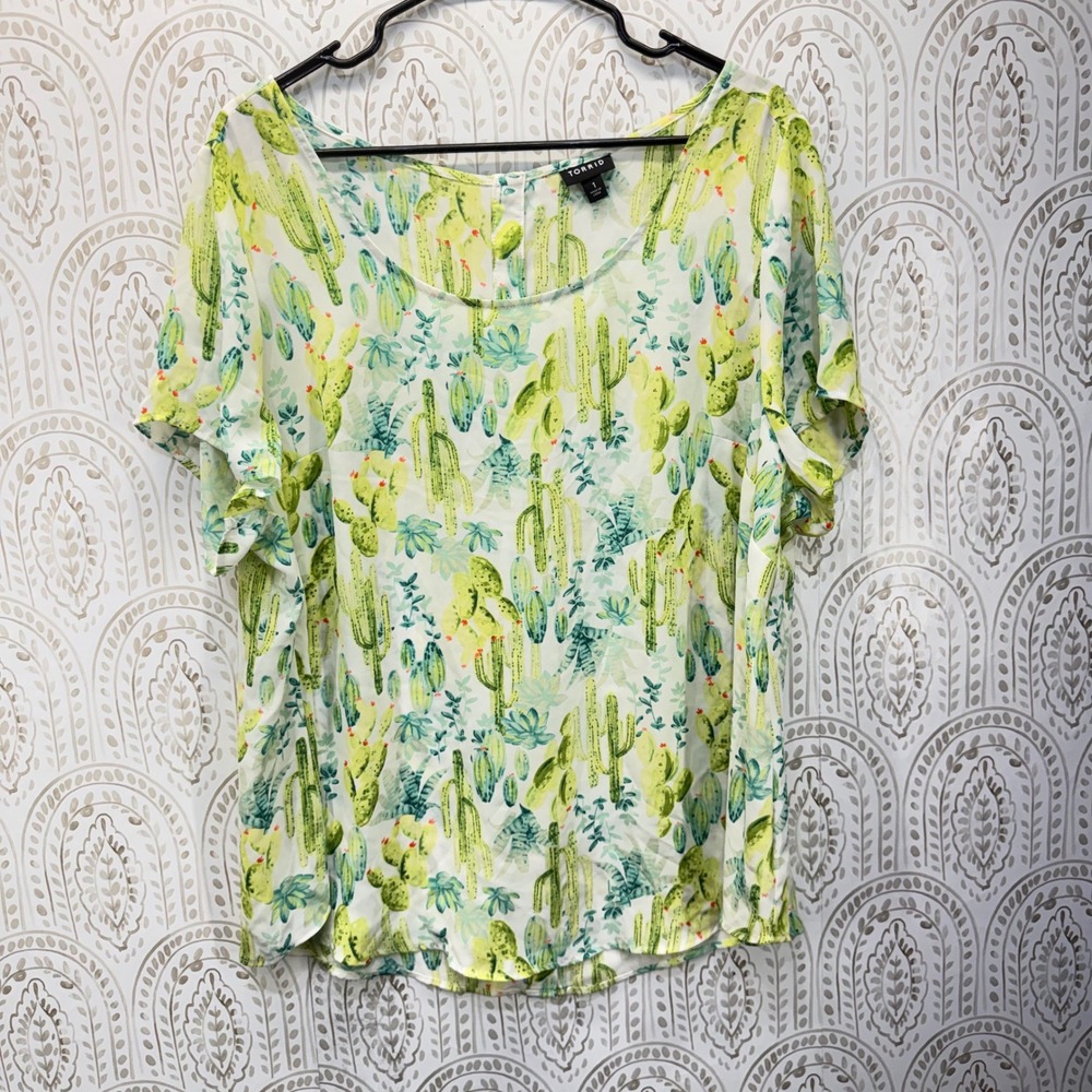 Torrid Blouse Womens 1 Green Cactus Print Short Sleeve Button Back Georgette Top